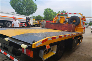 砚山附近拖车电话号码服务